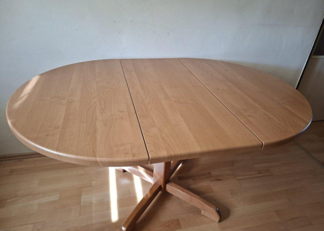 predam-okruhly-rozkladaci-stol-big-1