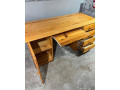 pisaci-stolik-small-1