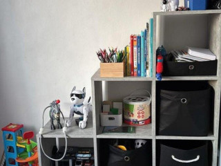 regal-na-knihy-hracky