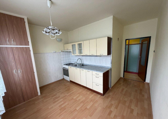 na-predaj-3-izbovy-byt-kusok-od-parku-64m2-big-0
