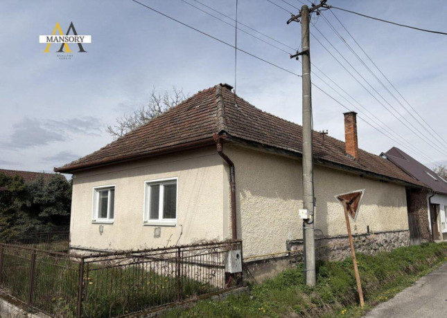 na-predaj-rodinny-dom-vhodny-na-rekonstrukciu-big-1