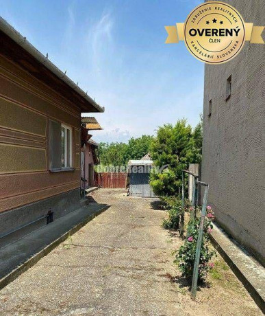 rk-dobre-reality-predava-5-izbovy-rodinny-dom-vo-velkych-lud-big-3