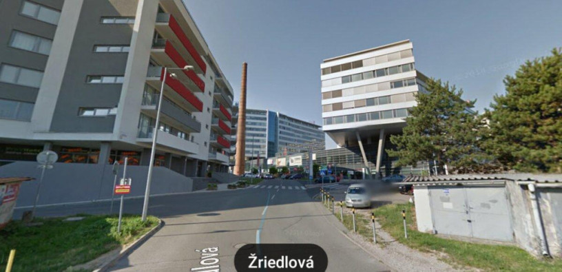 garaz-zriedlova-ul-big-0