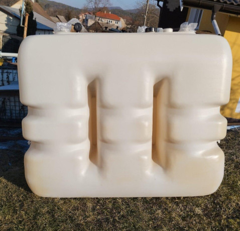 plastove-nadrze-big-3