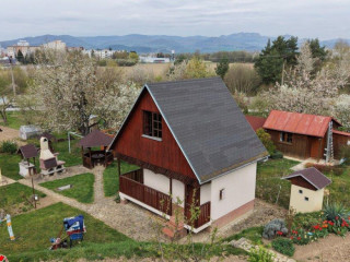 ponukame-na-predaj-podpivnicenu-chatu-so-zahradou-v-dubnici