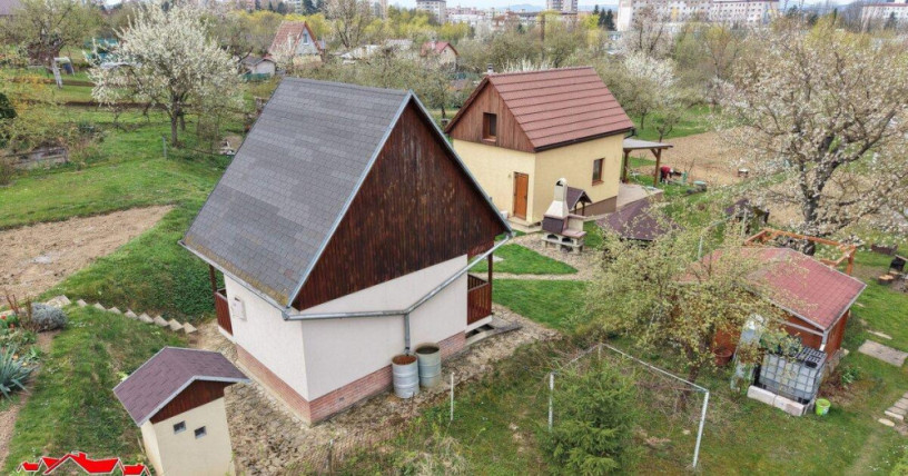 ponukame-na-predaj-podpivnicenu-chatu-so-zahradou-v-dubnici-big-4