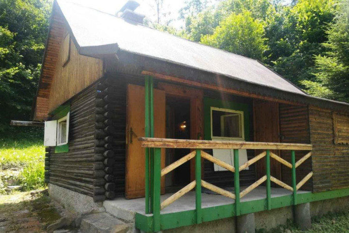 rekreacna-chata-v-lokalite-pod-jedlovinou-varin-zilina-big-4