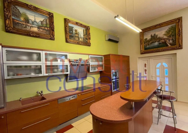 2278-na-predaj-v-komarne-komplex-budov-big-2