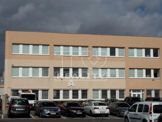 administrtivna-budovaruzinovpestovatelska1000m2