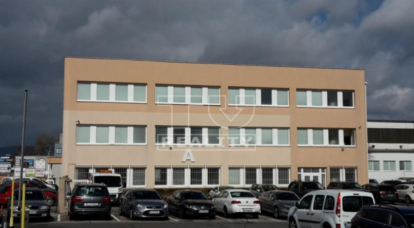 administrtivna-budovaruzinovpestovatelska1000m2-big-0