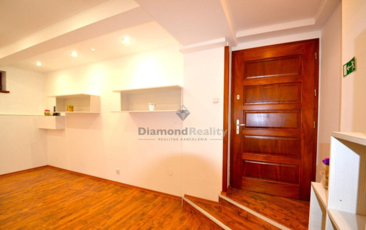 top-kancelaria-butik-prevadzka-apartman-kosice-stare-mes-big-3
