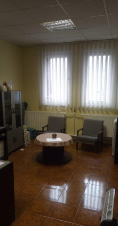 znizena-cena-predaj-3-kancelarii-big-2