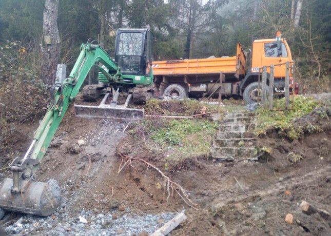 vykopove-prace-pre-rodinne-domy-a-inzinierske-siete-bytca-big-2