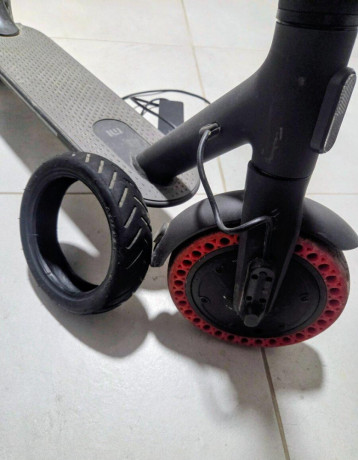 elektricka-kolobezka-xiaomi-mi-electric-scooter-1s-eu-big-3