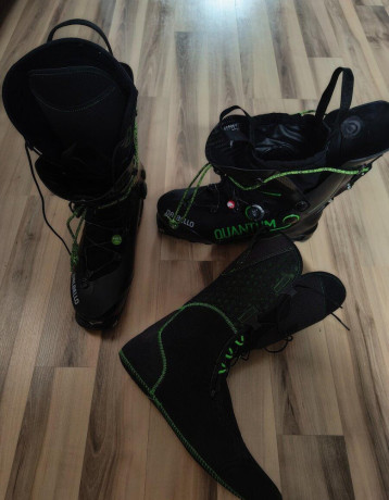 skial-lyziarky-dalbello-quantum-lite-carbon-big-2