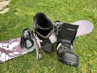 snowboarding