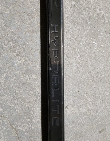 hokejka-bauer-hyperlite-2-black-big-2
