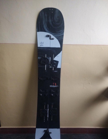 splitboard-step-on-set-big-2