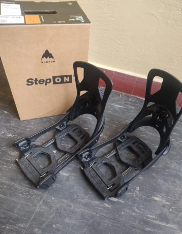 splitboard-step-on-set-big-4