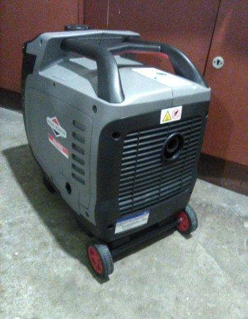 invert-elektrocentrala-briggs-stratton-p2400-s-podvozkom-big-2