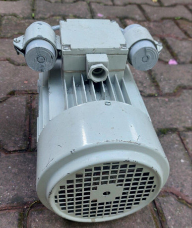 generator-220v-700w-big-2