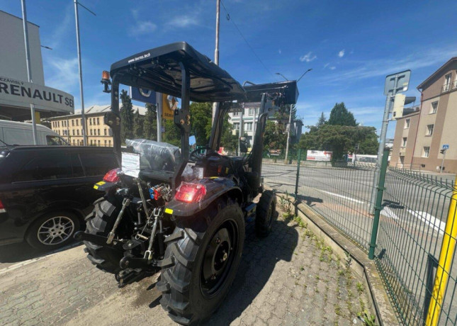 traktor-tauros-lx504-4x4-big-1