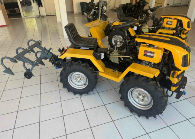 malotraktor-tauros-zx18d-4x4-hydraulika-big-1