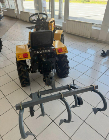 malotraktor-tauros-zx18d-4x4-hydraulika-big-2