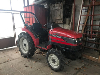 malotraktor-mitsubishi-mt220