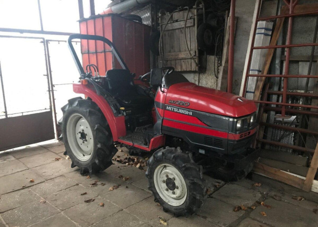 malotraktor-mitsubishi-mt220-big-0
