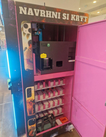 predajny-automat-na-tlac-tpu-krytov-na-mobilne-telefony-big-2