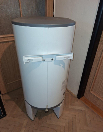 novy-bojler-s-tepelnym-cerpadlom-ariston-lydos-hybrid-80-big-3