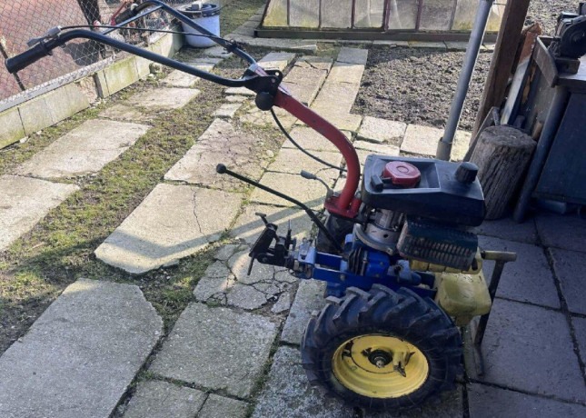 malotraktor-jikov-2-takt-big-2