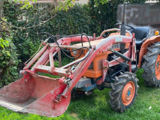 kubota-s-celnym-nakladacom