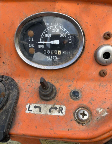 kubota-s-celnym-nakladacom-big-3