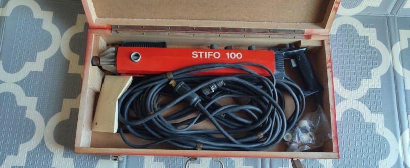 prievarova-pistol-stifo-100-v-drevenom-kufriku-retro-css-big-0