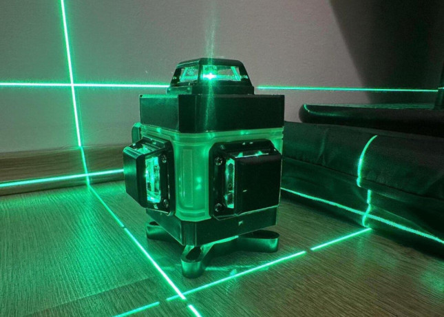 vysokosvietivy-nivelacny-laser-16-liniovy-s-dvomi-bateriami-big-0