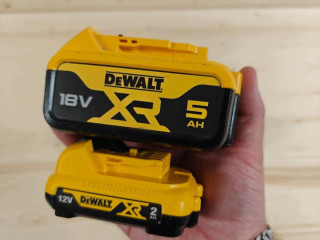 originalne-baterie-dewalt-xr-18v-5ah-a-12v-2ah