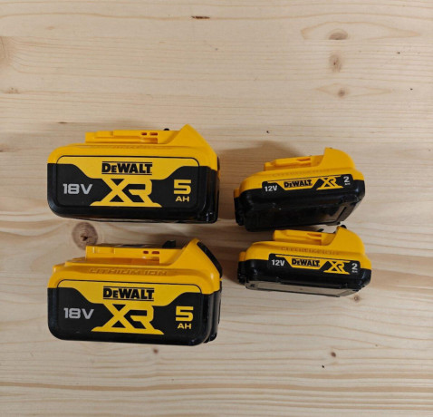 originalne-baterie-dewalt-xr-18v-5ah-a-12v-2ah-big-1