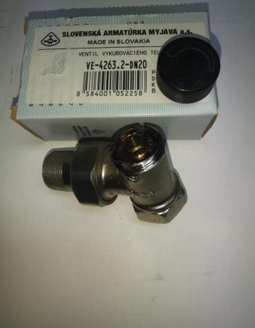ve-4263-ventil-termostaticky-radiatorovy-rohovy-big-0