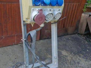 stavebny-rozvadzac-antonicek-s-elektromerom