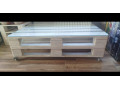 paletovy-stol-na-kolieskach-small-1
