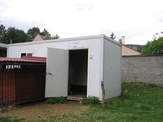 obytny-kontejner-chlivek-kurnik