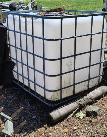 ibc-kontajner-1000l-big-0