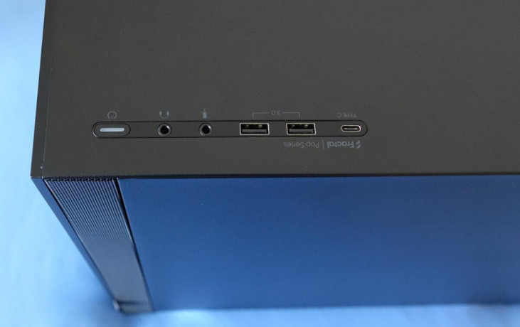 skrina-fractal-design-pop-silent-solid-namontovane-usb-c-big-1