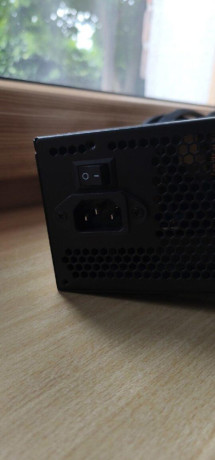 gigabyte-zdroj-650w-big-2