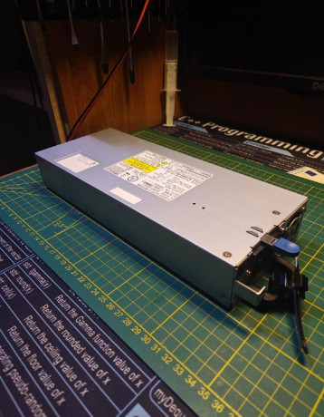 2100w-serverovy-zdroj-big-2
