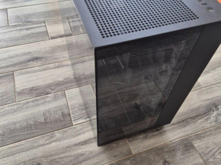 predam-nzxt-h9-flow-black