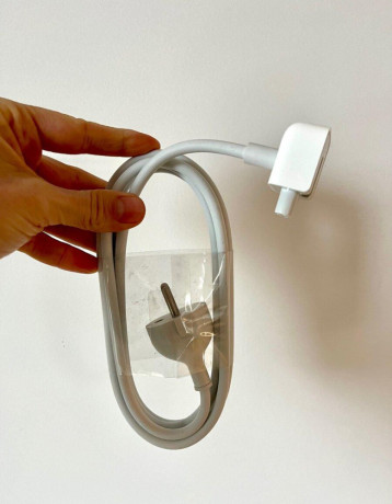 novy-apple-predlzovaci-kabel-k-nabijacke-big-1