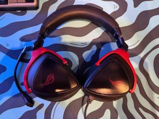 herne-sluchadla-asus-rog-delta-s-core